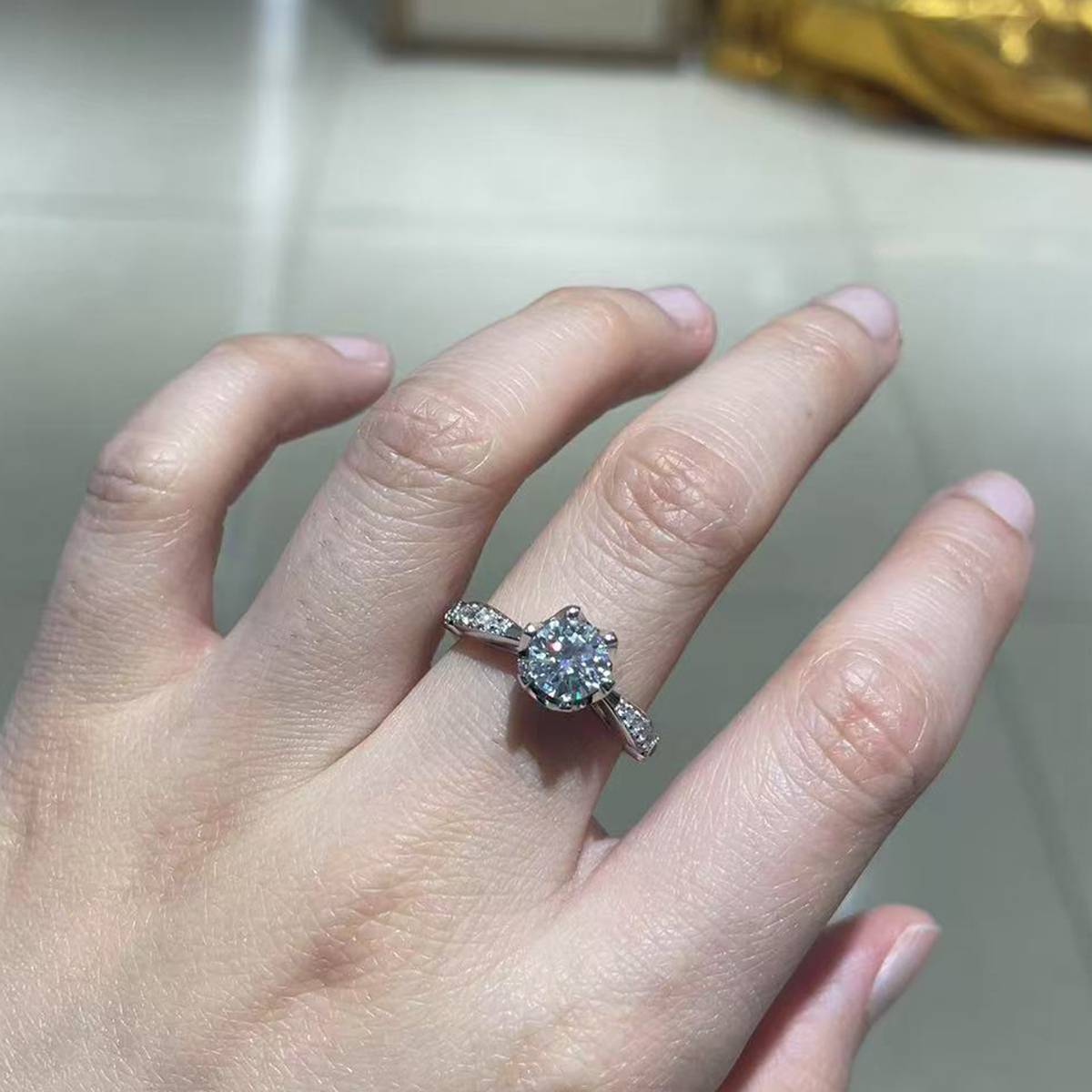 微镶六爪女戒S925银镀白金定制选款主石莫桑钻1.0ct/副石高碳钻